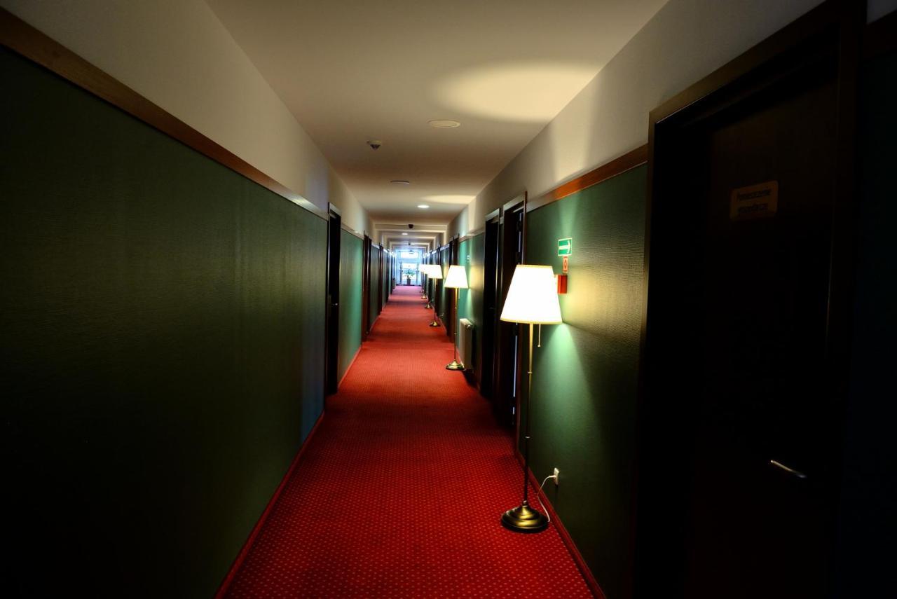 Quest Hotel - Dawniej Hotel Planeta Brzesko Εξωτερικό φωτογραφία