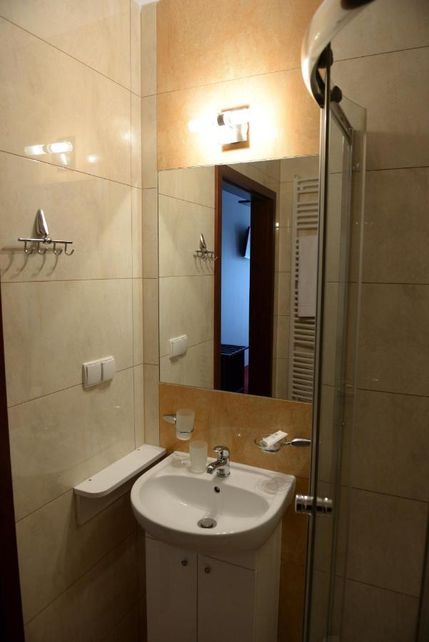 Quest Hotel - Dawniej Hotel Planeta Brzesko Εξωτερικό φωτογραφία
