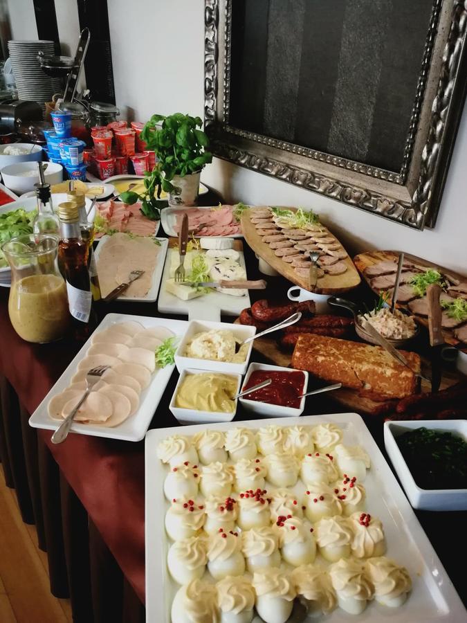 Quest Hotel - Dawniej Hotel Planeta Brzesko Εξωτερικό φωτογραφία